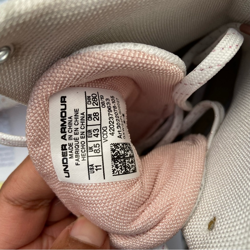 Under Armour Women's Highlight Mc Football Shoe White Pink Women’s Size 11 - Picture 5 of 6